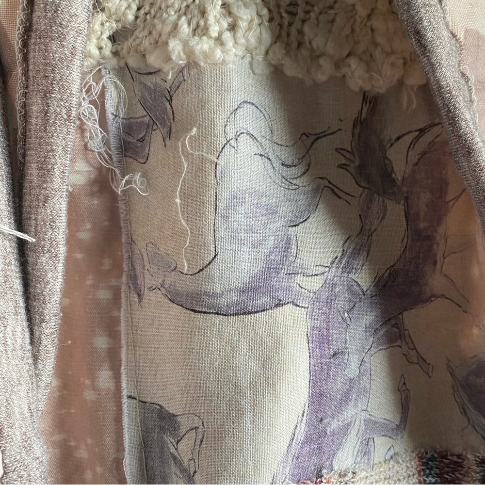 Ivana Ruzzo Scarf - Picture 7 of 11